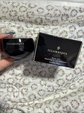 Illamasqua Beyond Veil Highlighter Black NWT